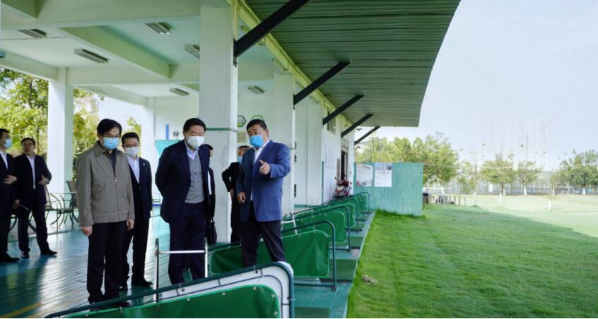 尊龙凯时集团党委书记、董事长任丁率队考察四川旅游学院