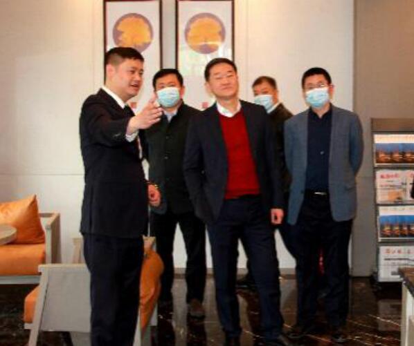 集团党委书记、董事长任丁调研“锦著”天府广场店