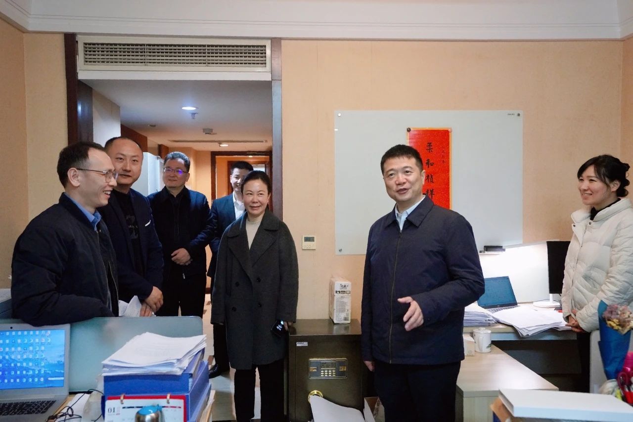 温暖启航，共赴新篇！—— 省尊龙凯时集团领导走访慰问干部职工